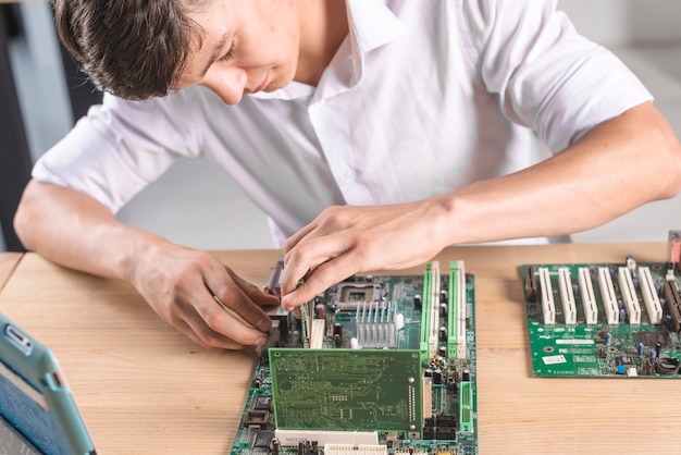 Tecnico Informatico Tecnico Informatico
